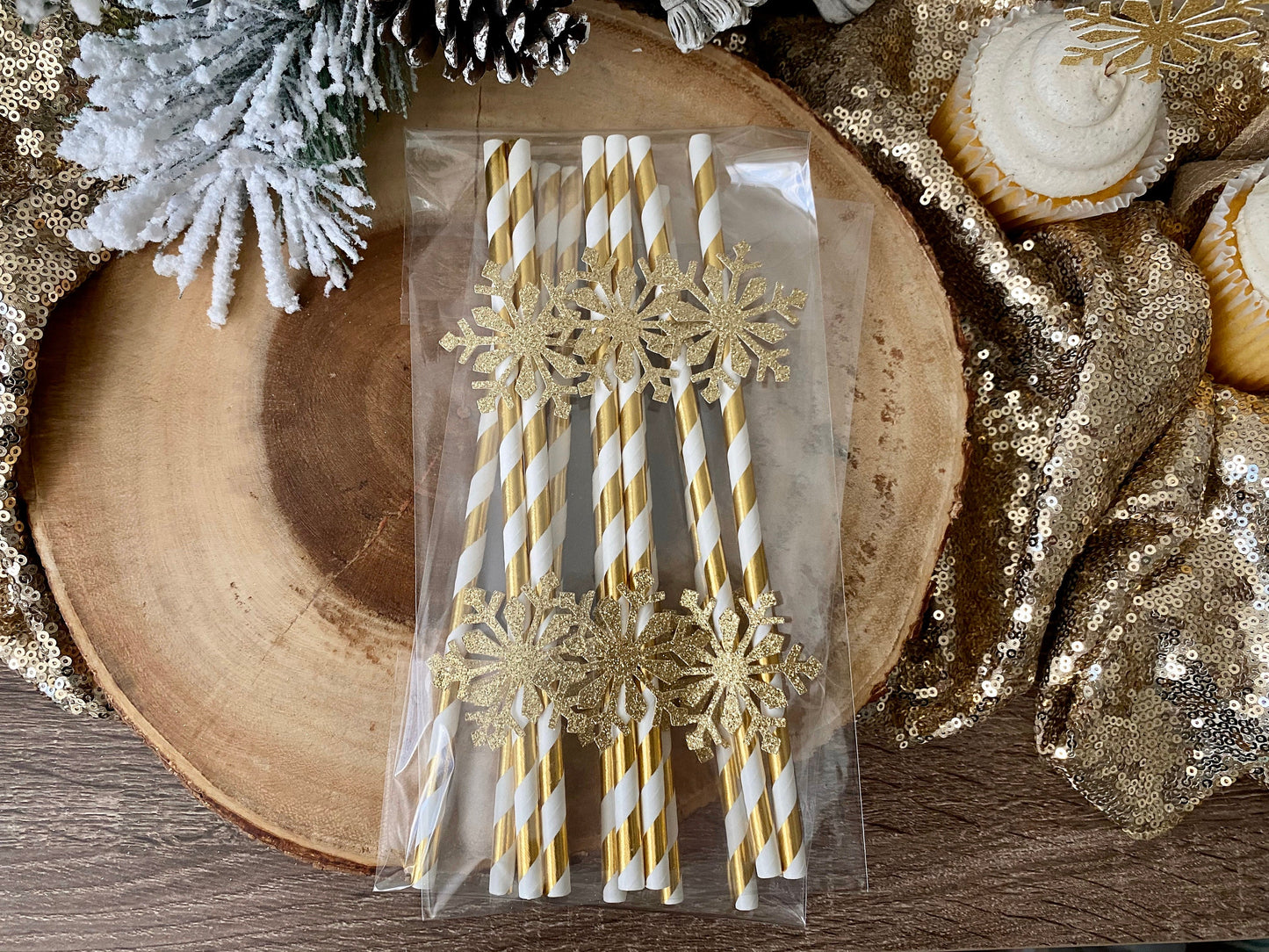 Snowflake Staws (Qty. 12)| Winter Onederland Straws| Hot Chocolate Bar| Hot Chocolate Party| Snowflake Party Decor| Snowflake Birthday