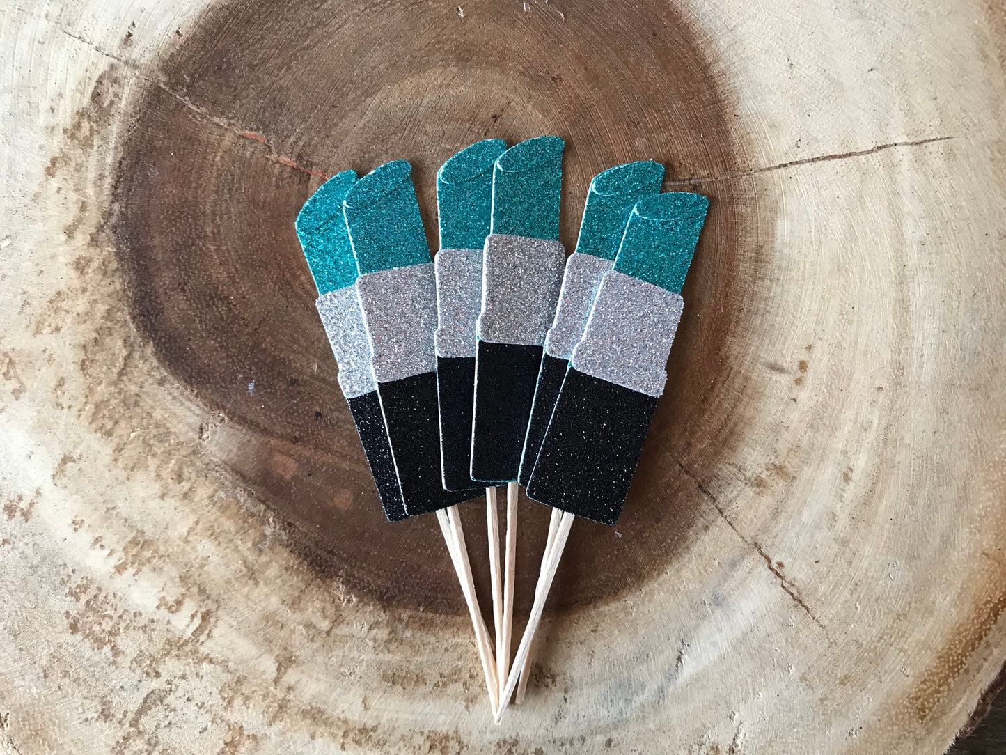 Lipstick Cupcake Toppers