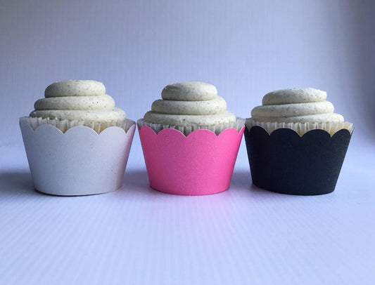 SCALLOPED CUPCAKE WRAPPERS