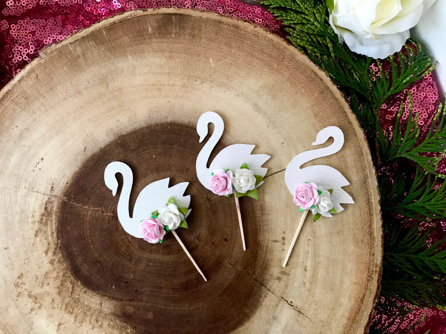 SWAN CUPCAKE TOPPERS